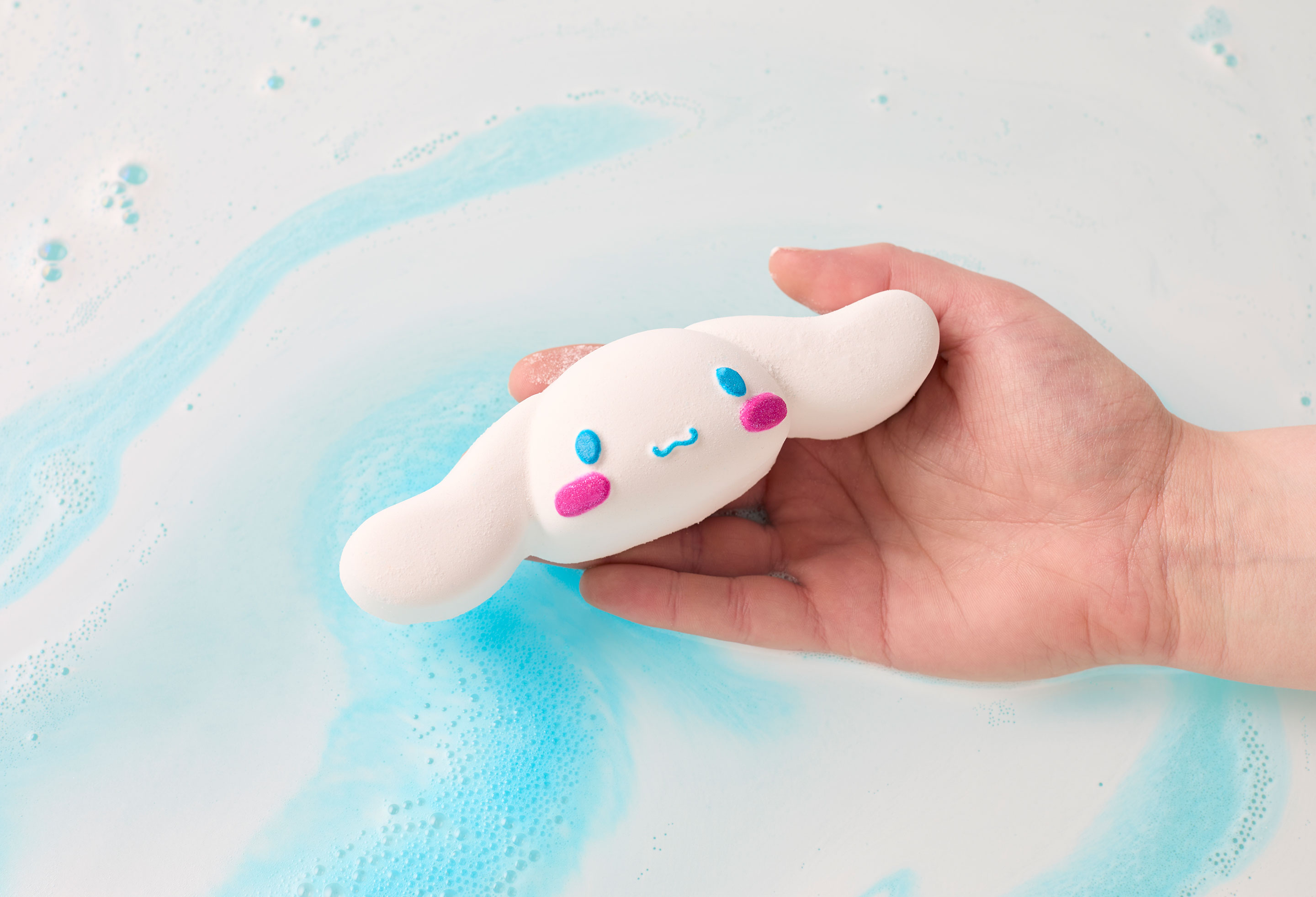 バラ売り可 Lush ×HelloKitty And Friends 4個セット Lush × Hello Kitty And Friends | バスタイムコレクション